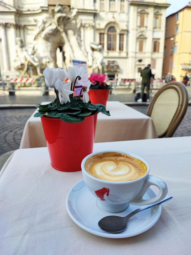 кофе на площади навона рим