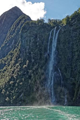 водопад новая зеландия